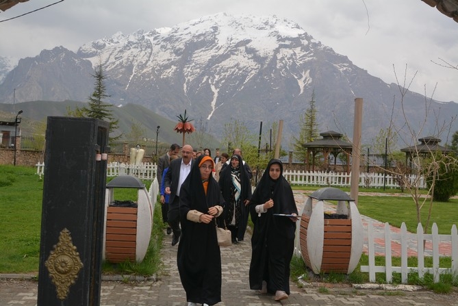 İranlı turistler Hakkari'de 9
