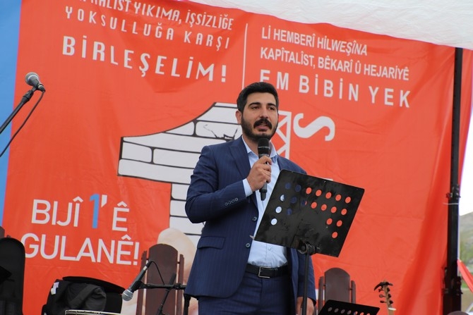 Hakkari'de halaylı 1 mayıs kutlaması 11