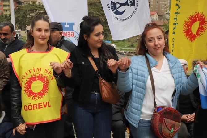 Hakkari'de halaylı 1 mayıs kutlaması 15
