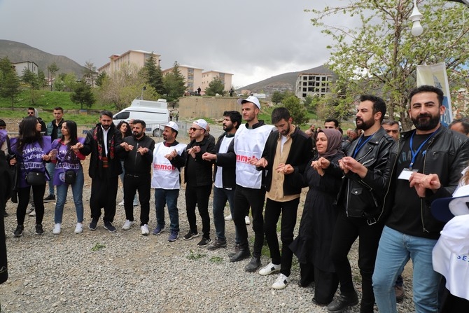 Hakkari'de halaylı 1 mayıs kutlaması 16