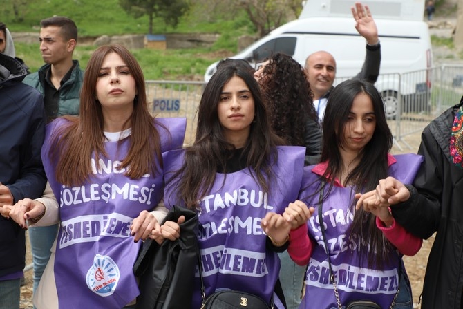 Hakkari'de halaylı 1 mayıs kutlaması 17