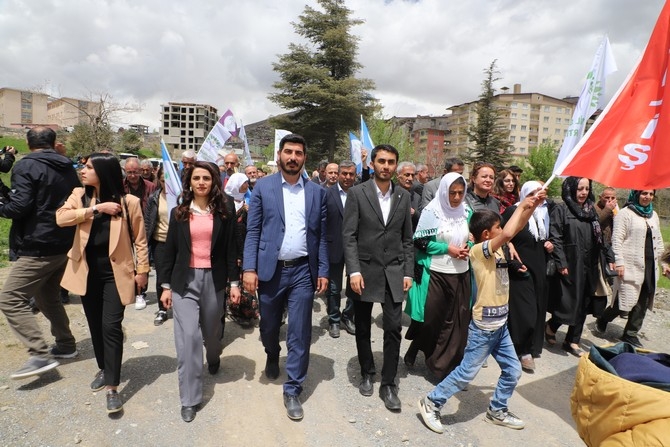 Hakkari'de halaylı 1 mayıs kutlaması 4
