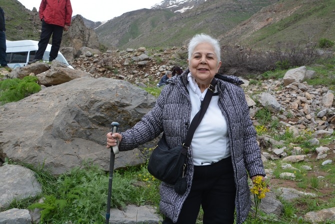 Turistler Ters lale bahçesine hayran kaldı 24