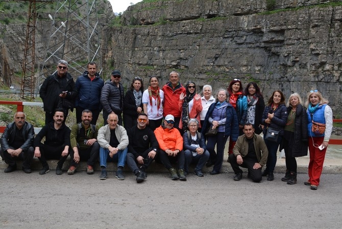 Turistler Ters lale bahçesine hayran kaldı 29