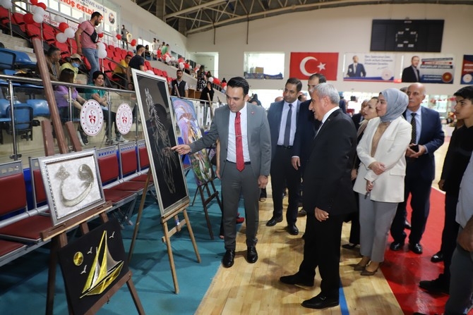 Halk eğitim merkezi sergisine yoğun ilgi 21