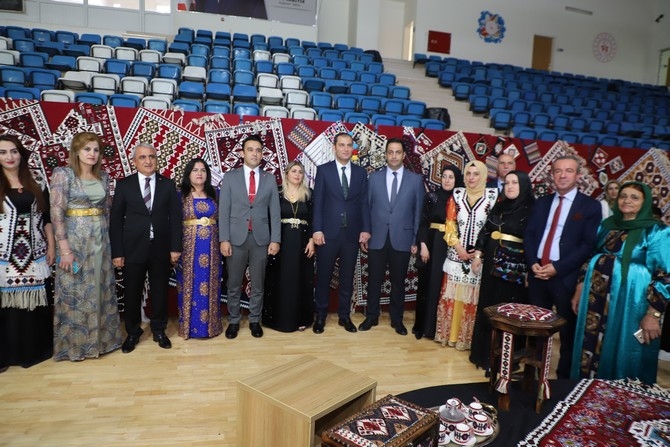 Halk eğitim merkezi sergisine yoğun ilgi 25