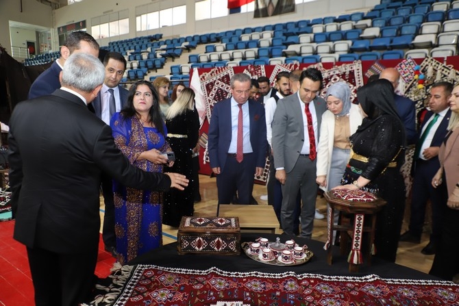 Halk eğitim merkezi sergisine yoğun ilgi 26