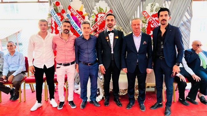 Kaya ailesinin mutlu günü 13