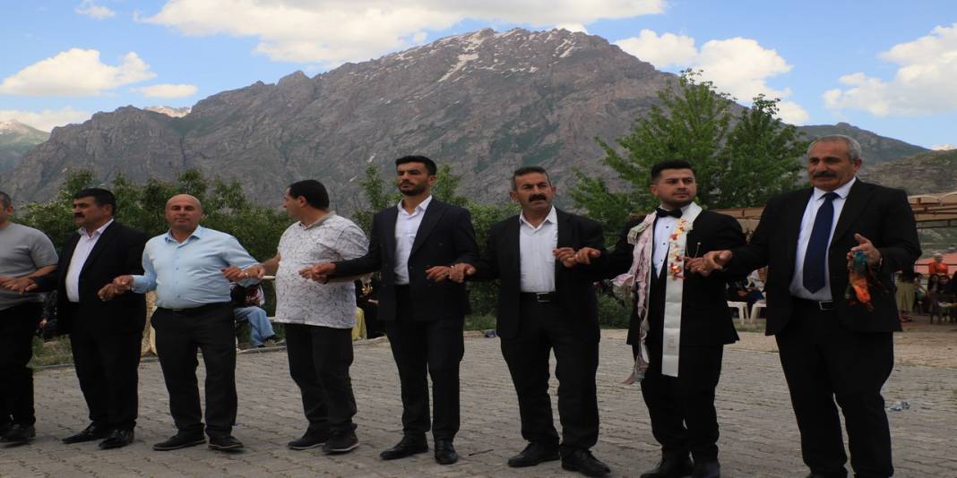 Tatlı Ailesinin Mutlu Günü 15