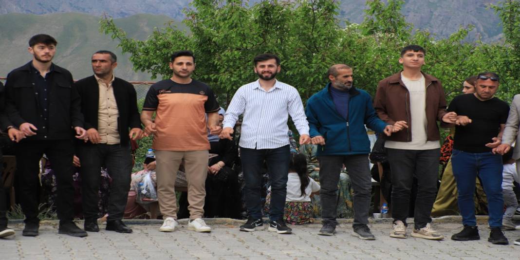Tatlı Ailesinin Mutlu Günü 30