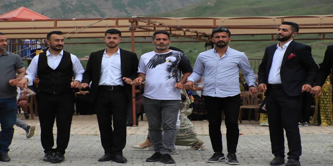 Tatlı Ailesinin Mutlu Günü 33