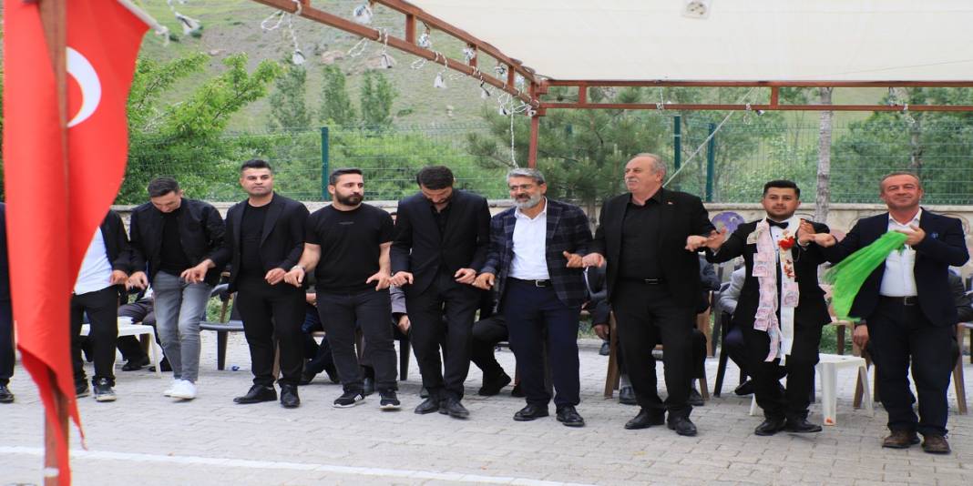 Tatlı Ailesinin Mutlu Günü 57