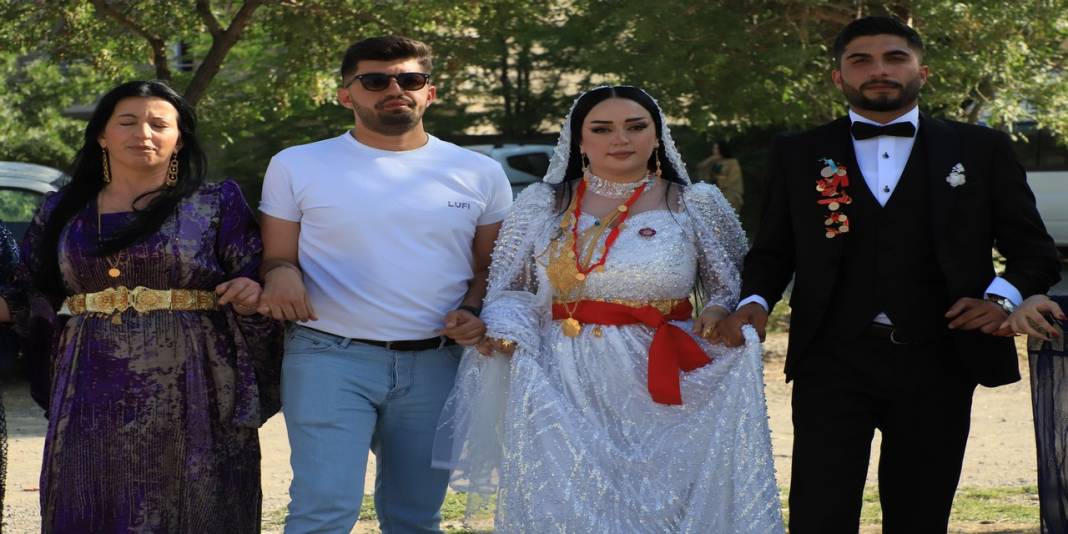Demirer Ailesinin Mutlu Günü 13