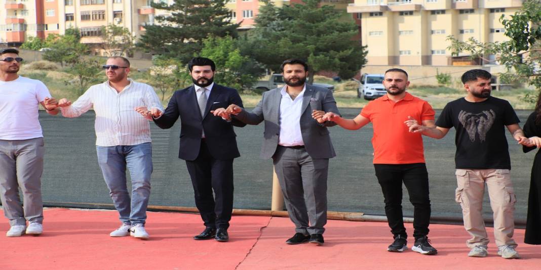 Çelik Ailesinin Mutlu Günü 14