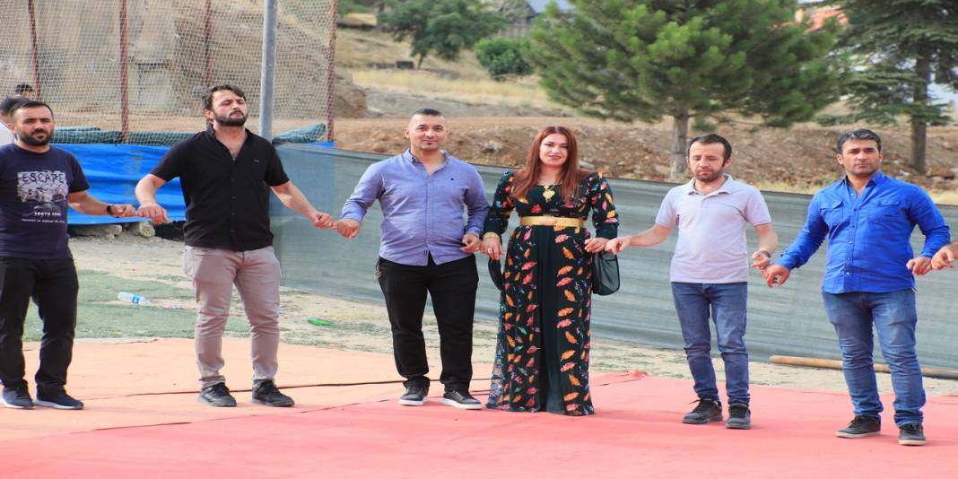 Çelik Ailesinin Mutlu Günü 15
