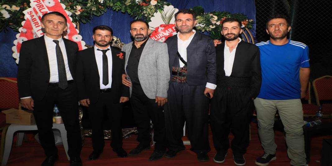 Aydemir Ailesinin Mutlu Günü 35