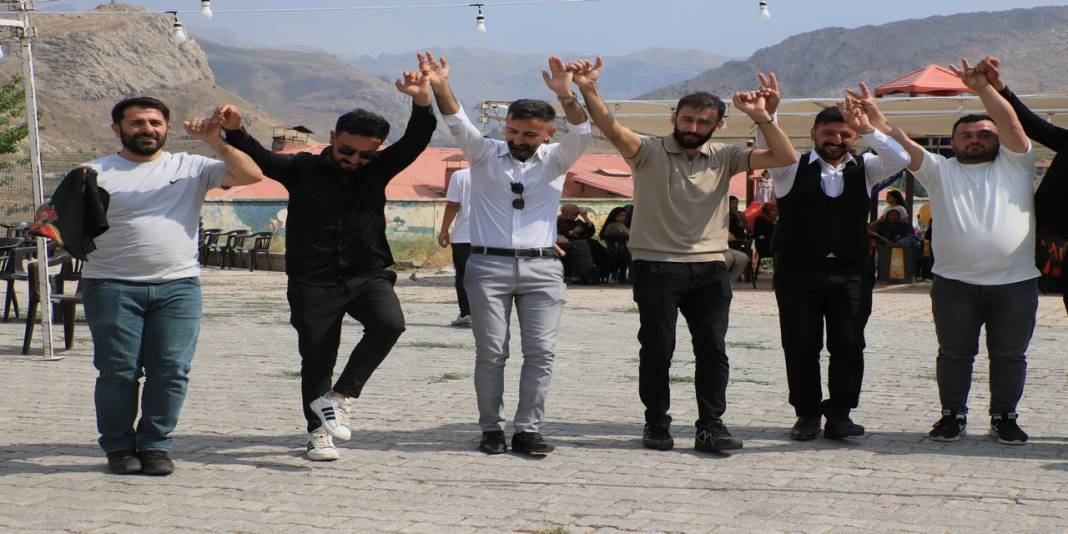 Çiftçi Ailesinin Mutlu Günü 13