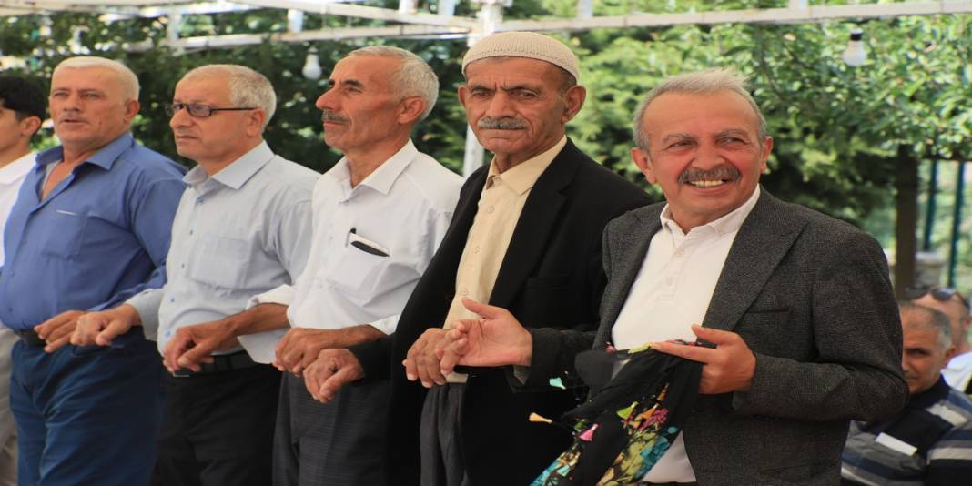Çiftçi Ailesinin Mutlu Günü 14