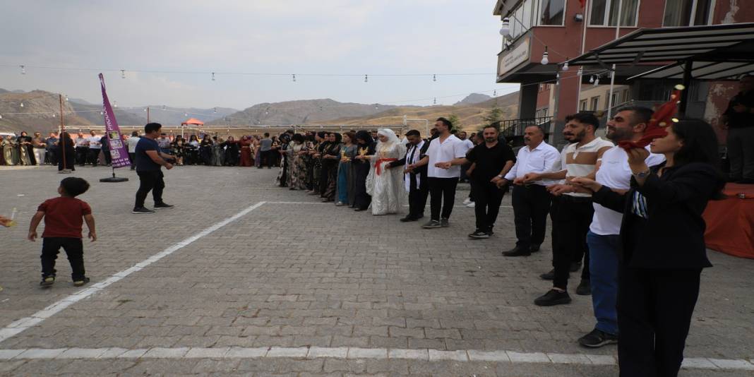 Çiftçi Ailesinin Mutlu Günü 26