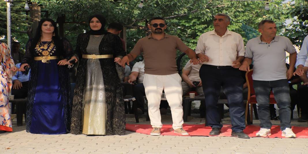 Çiftçi Ailesinin Mutlu Günü 36