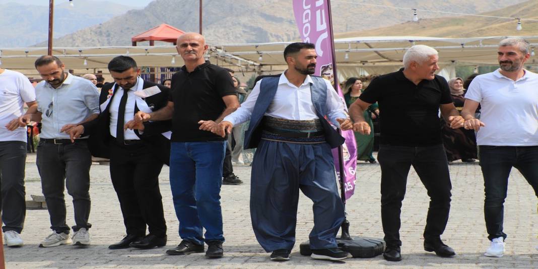 Çiftçi Ailesinin Mutlu Günü 6