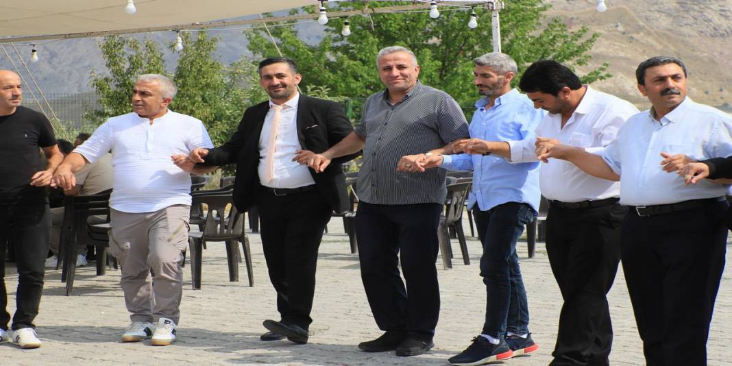 Çiftçi Ailesinin Mutlu Günü 9