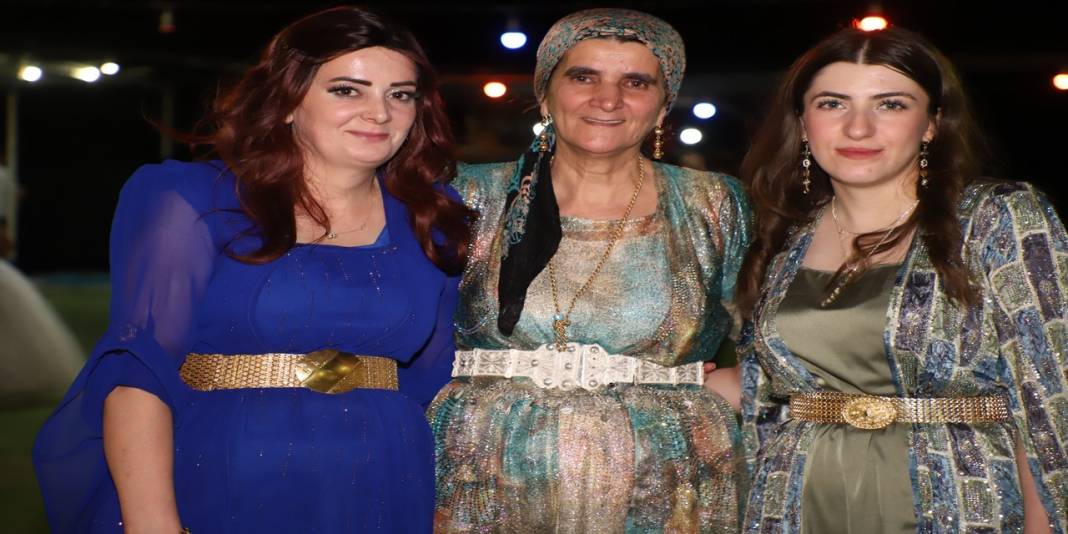 Bozkurt Ailesinin Mutlu Günü 100