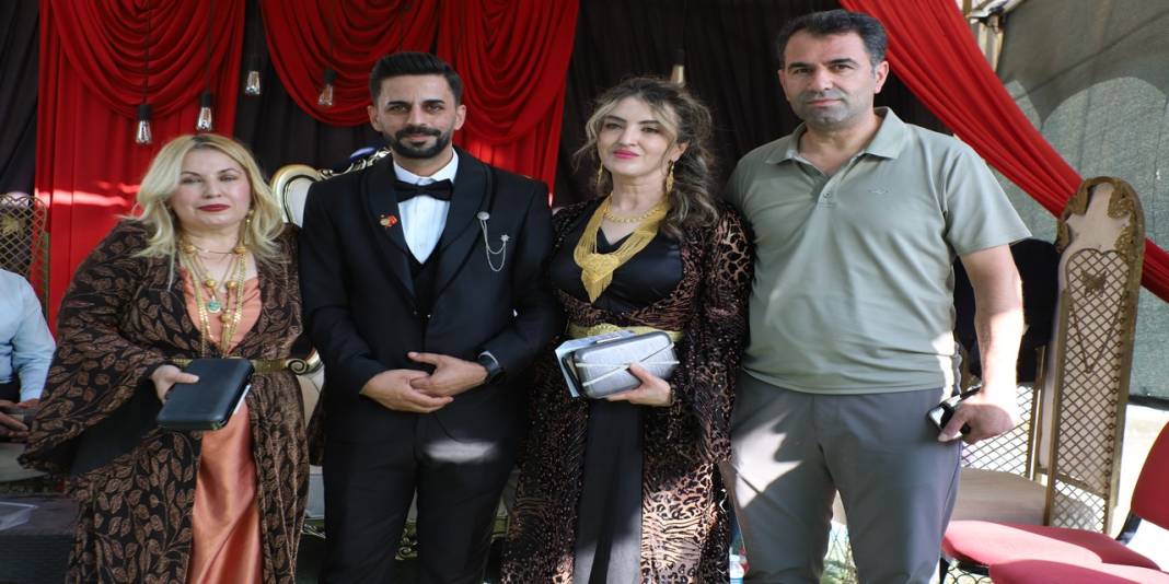 Bozkurt Ailesinin Mutlu Günü 25
