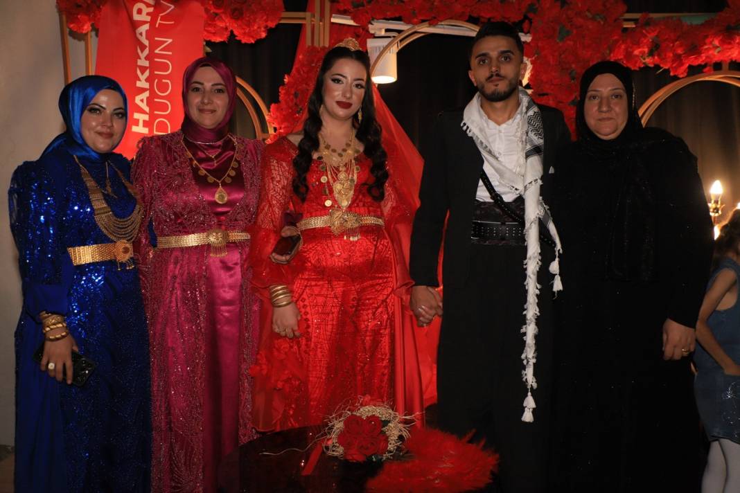 Akar Ailesinin Görkemli Düğünü 10