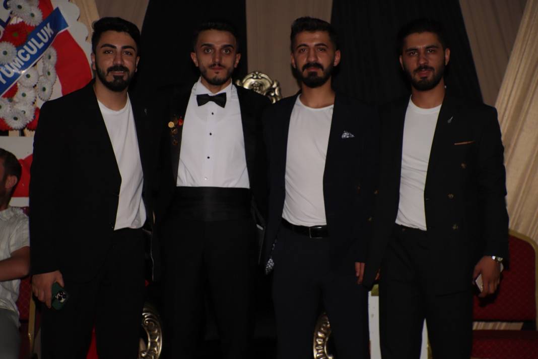 Akar Ailesinin Görkemli Düğünü 101