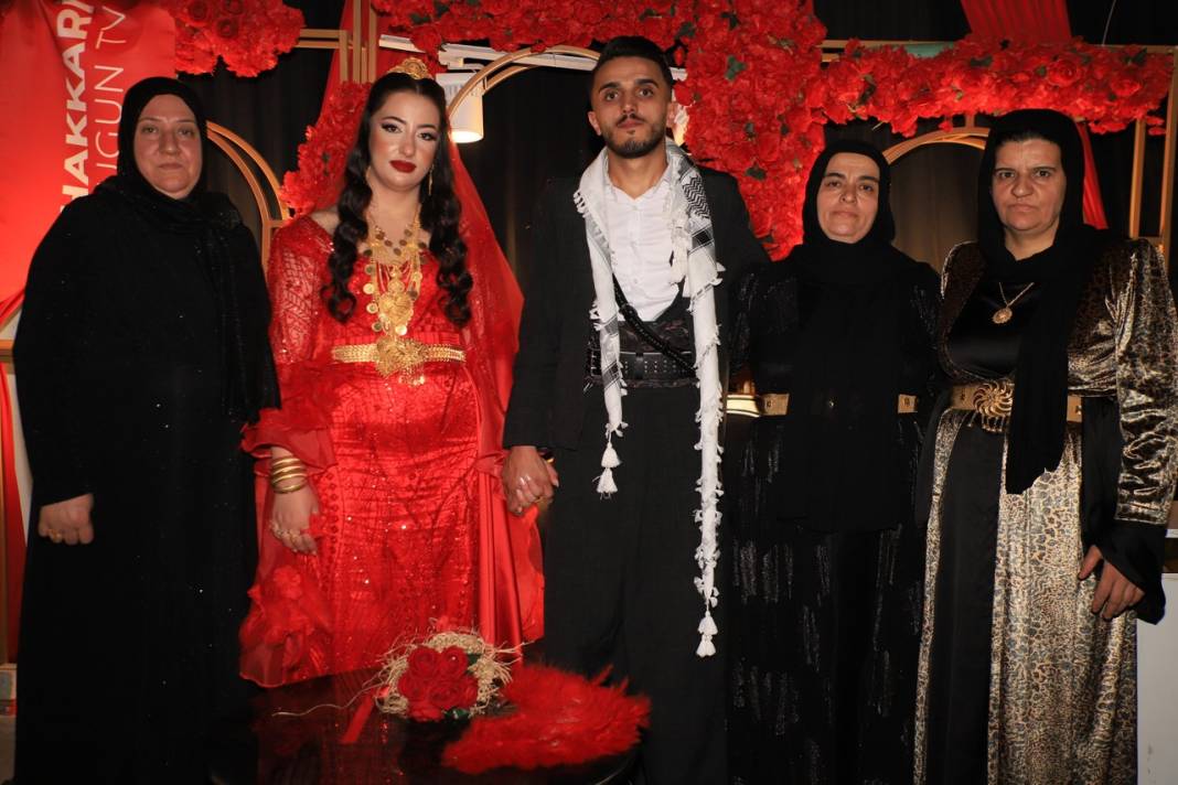 Akar Ailesinin Görkemli Düğünü 12