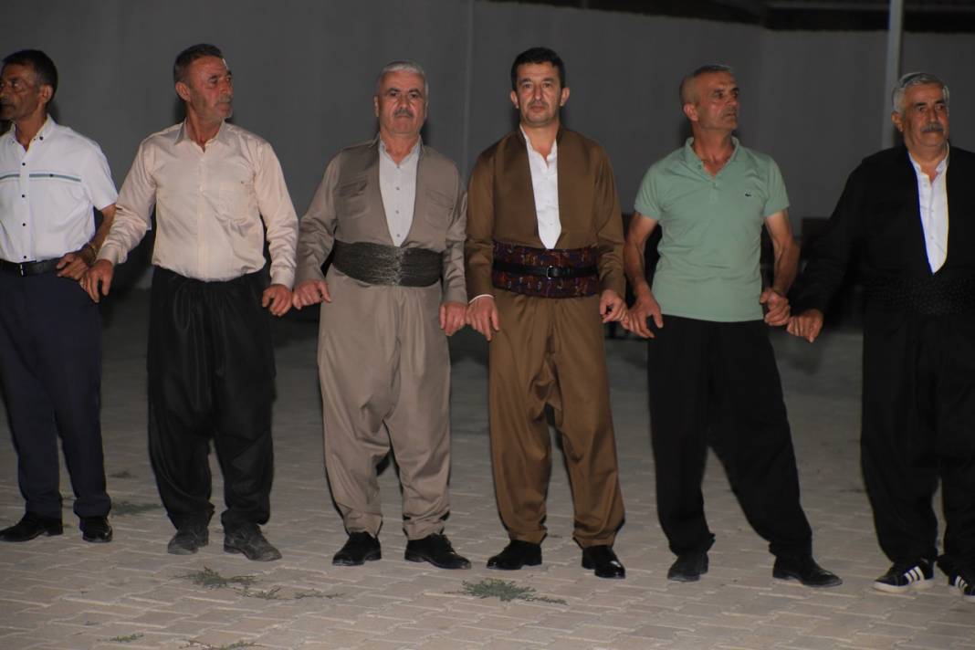 Akar Ailesinin Görkemli Düğünü 13