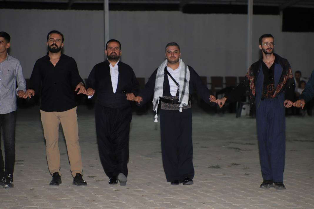 Akar Ailesinin Görkemli Düğünü 14