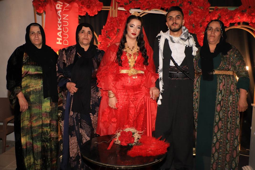 Akar Ailesinin Görkemli Düğünü 16