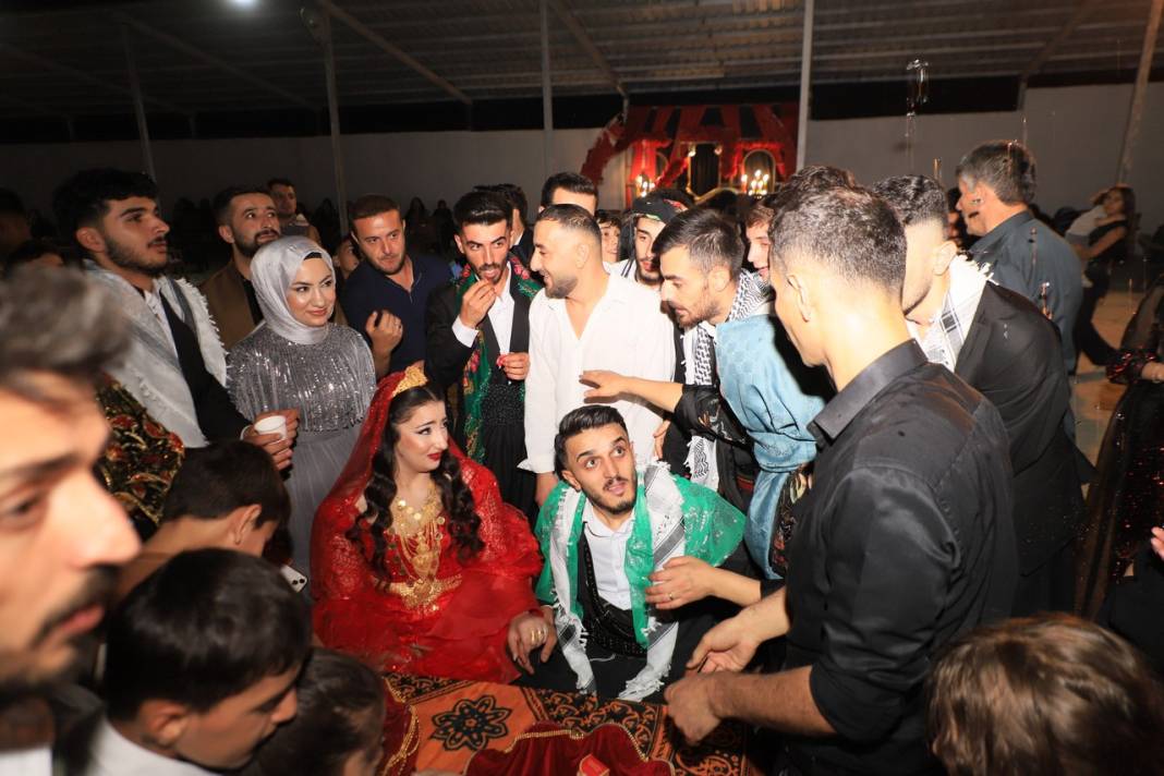 Akar Ailesinin Görkemli Düğünü 33