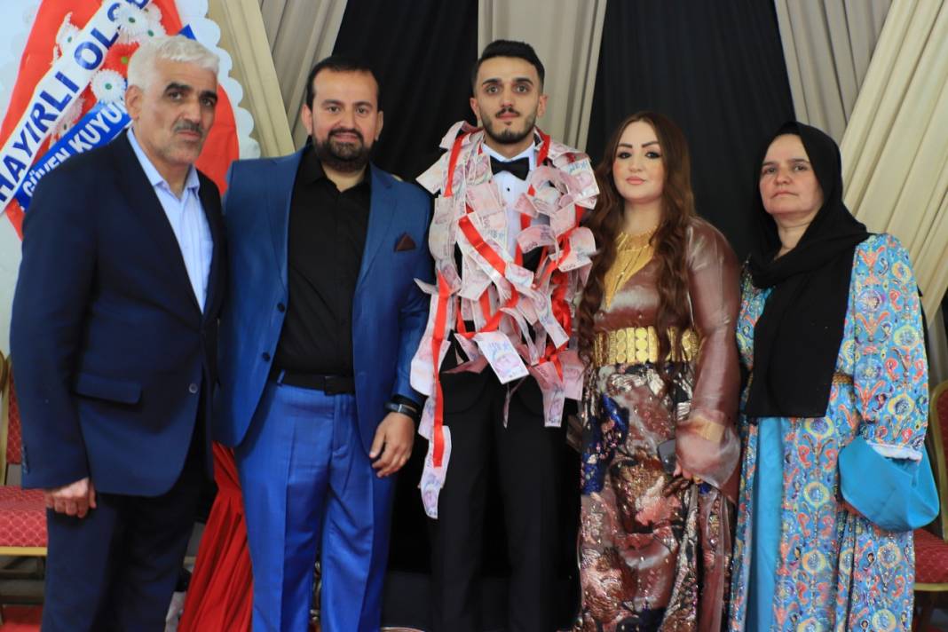 Akar Ailesinin Görkemli Düğünü 39