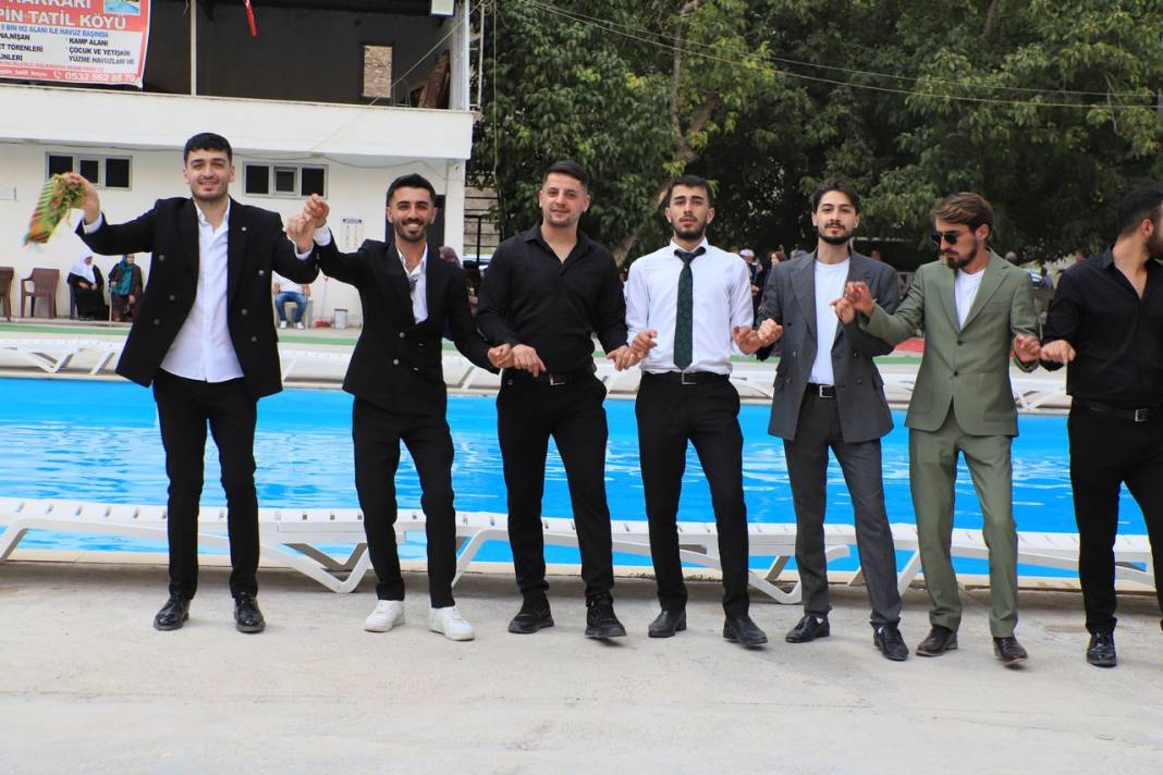 Akar Ailesinin Görkemli Düğünü 44