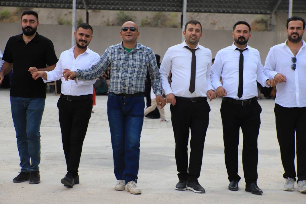 Akar Ailesinin Görkemli Düğünü 56