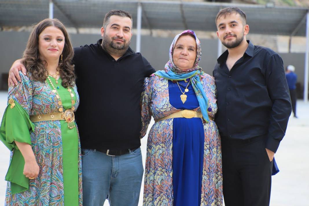 Akar Ailesinin Görkemli Düğünü 66