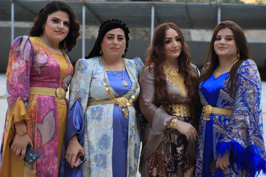 Akar Ailesinin Görkemli Düğünü 68