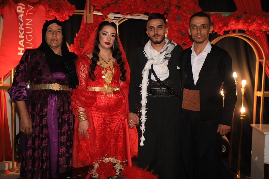 Akar Ailesinin Görkemli Düğünü 9