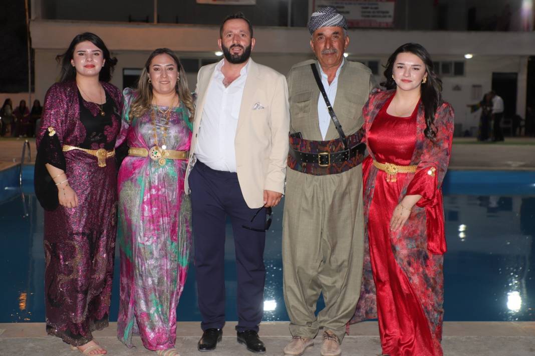 Akar Ailesinin Görkemli Düğünü 99