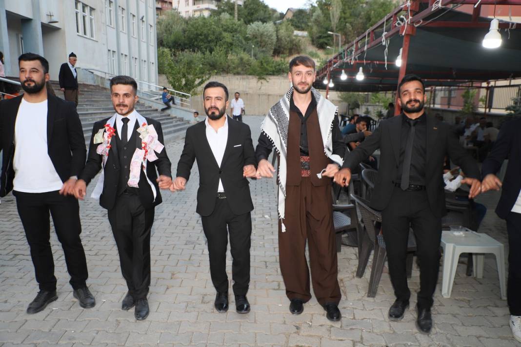 Seyitoğulları Ailesinin Mutlu Günü 30