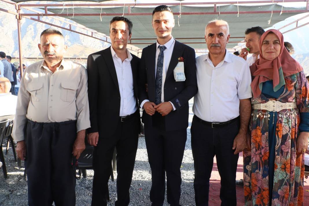 Ömeroğlu Ailesinin Mutlu Günü 39