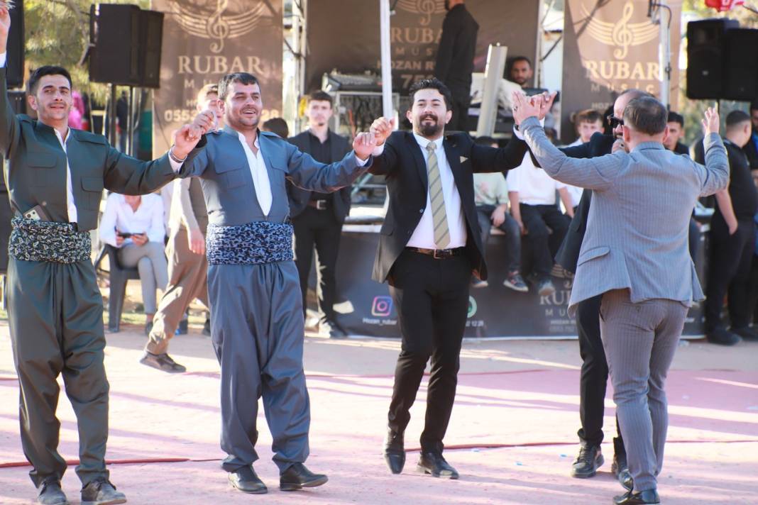Kanat ve Kar Ailesinin Görkemli Düğünü 22