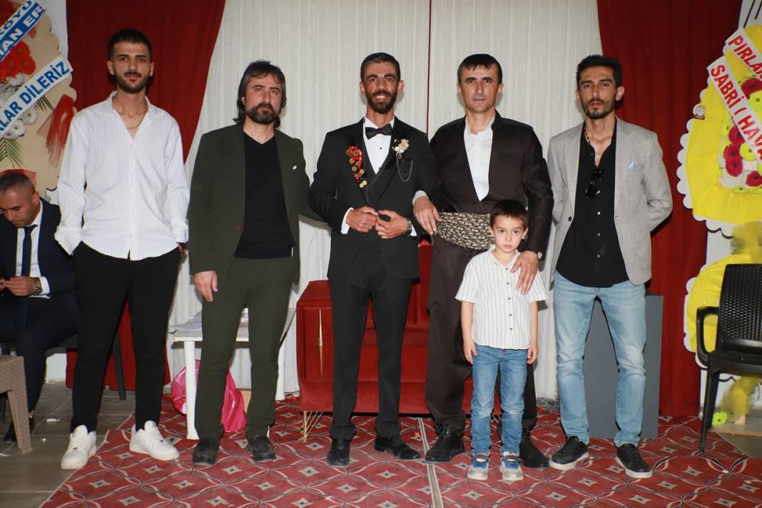 Er Ailesinin Görkemli Düğünü 51