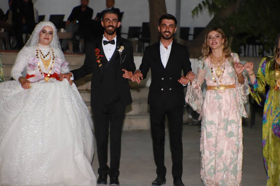 Er Ailesinin Görkemli Düğünü 72