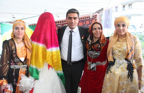 01-02-2013 Haziran Hakkari düğünleri 26