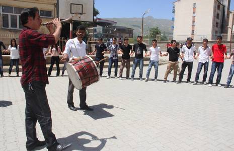 Ticaret Meslek Lisesi karne dağıtımı 17