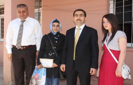 Ticaret Meslek Lisesi karne dağıtımı 3